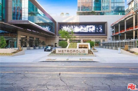 Photo of 889 Francisco Street #2210, Los Angeles, CA 90017 (MLS # 26863809)