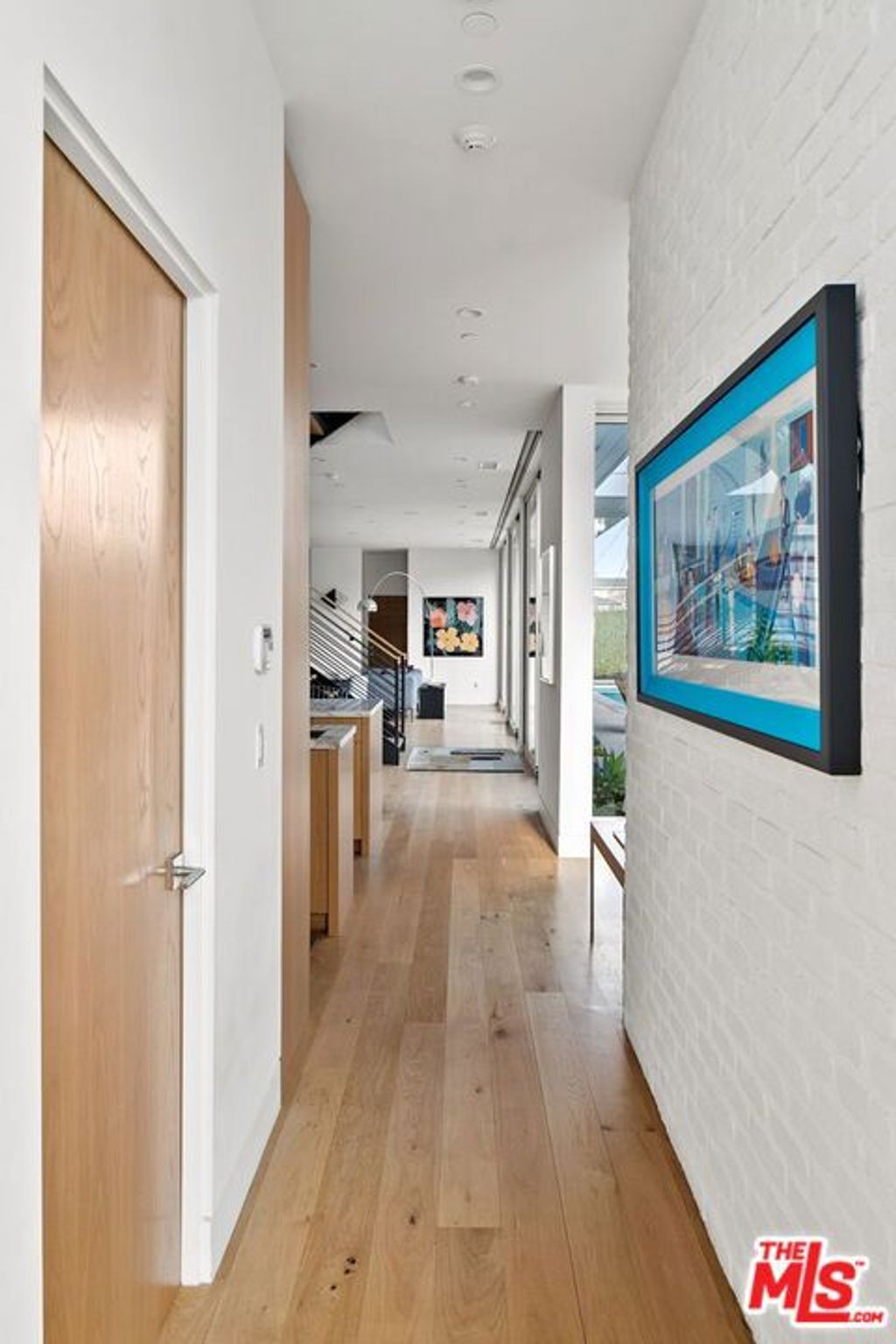 listing image 130722986581564657368