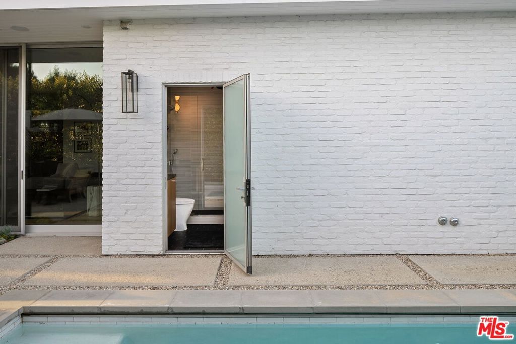 listing image 130721848397915396021