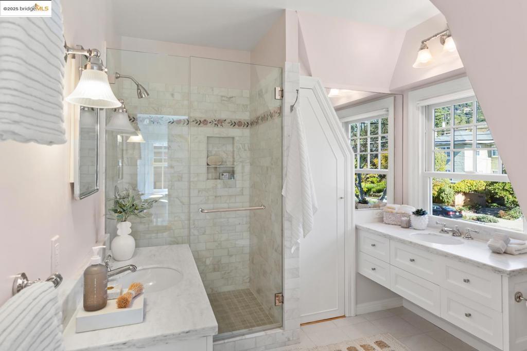 BERKELEY - Residential