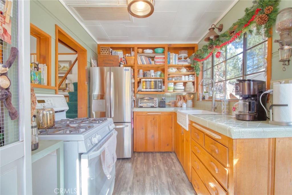 1154 Lark Road