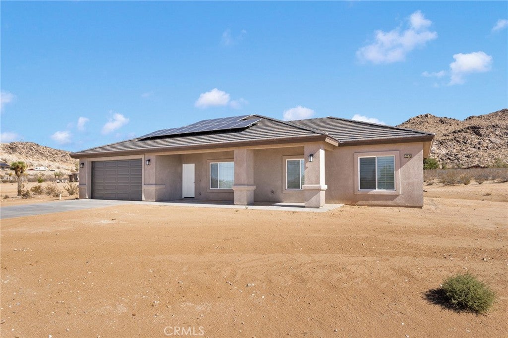 15561 Desert Star