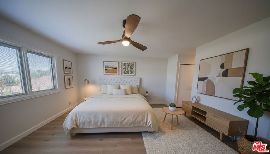 Photo of 12721 Sanford Street, Los Angeles, CA 90066 (MLS # 25623091)