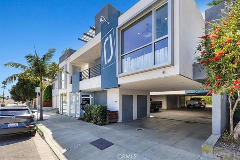 Photo of 930 Manhattan Beach Boulevard #C, Manhattan Beach, CA 90266 (MLS # SB25082010)