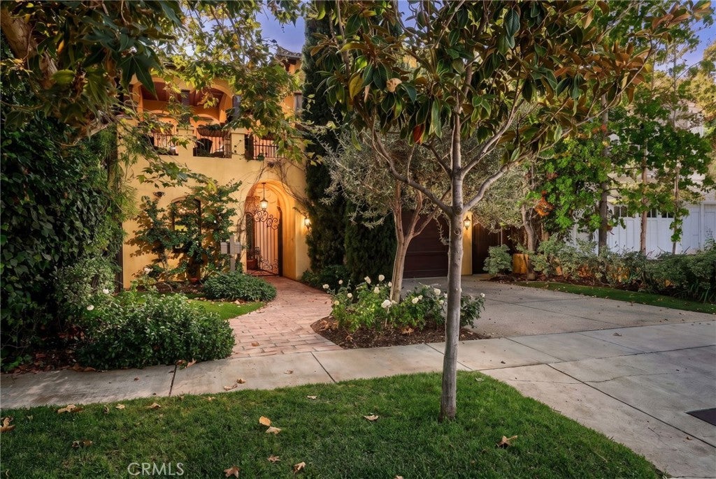 Photo of 12226 Paisley Lane, Los Angeles, CA 90049 (MLS # PW26209042)
