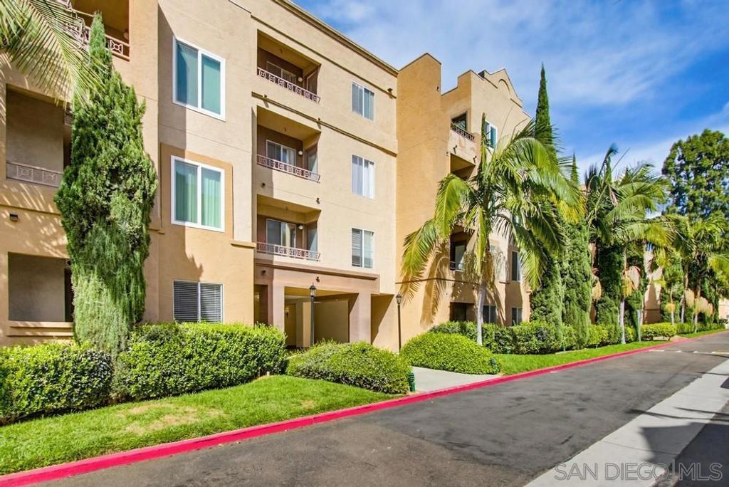 Photo of 3550 Lebon Dr Dr #6330, San Diego, CA 92122 (MLS # 260006068SD)