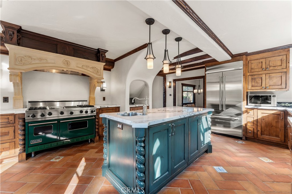 1481 Santa Cruz Street