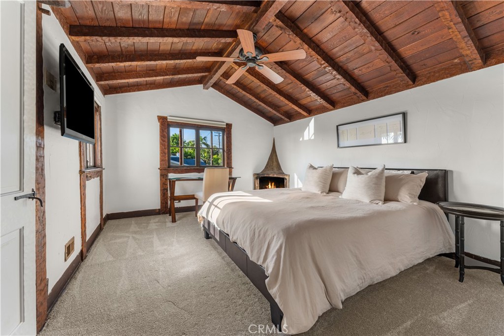 1481 Santa Cruz Street