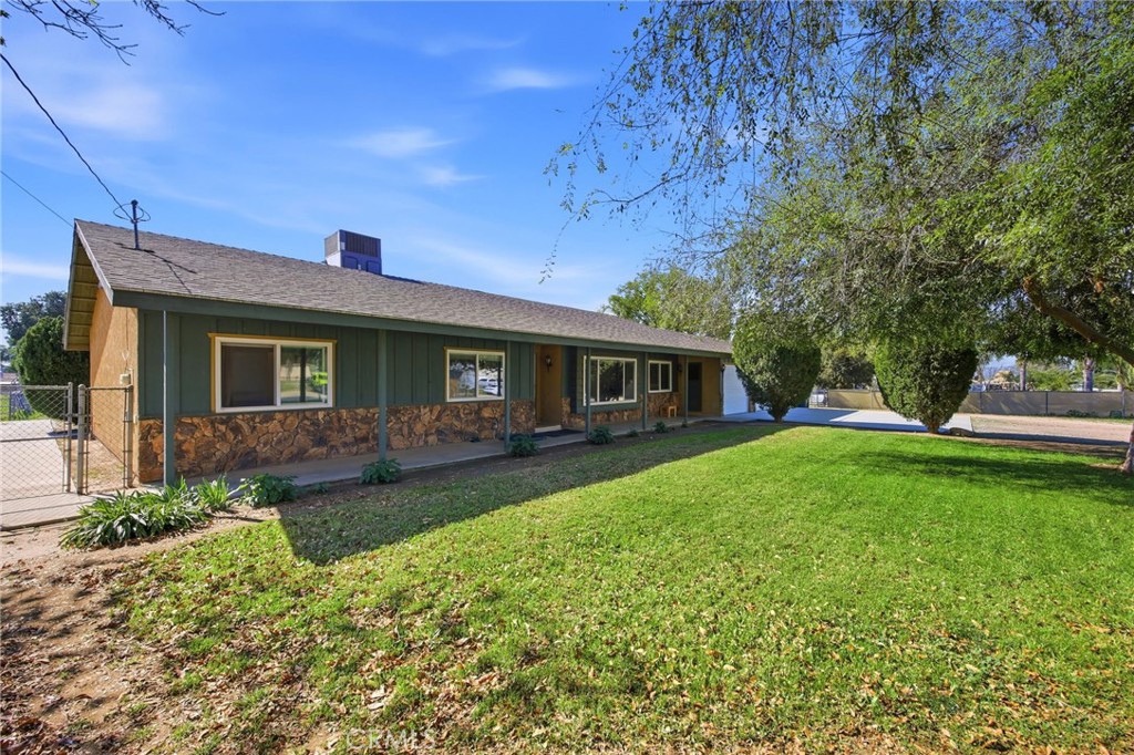 29041 Calle De Caballos