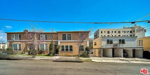 Photo of 310 N St Andrews Place, Los Angeles, CA 90004 (MLS # 25519469)