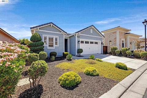 Photo of 1810 Moscato Pl, Brentwood, CA 94513 (MLS # 41139422)