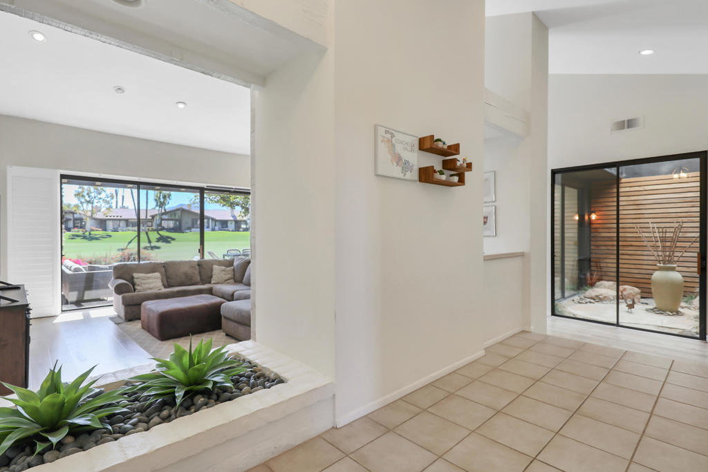 The Lakes Country Cl - Residential