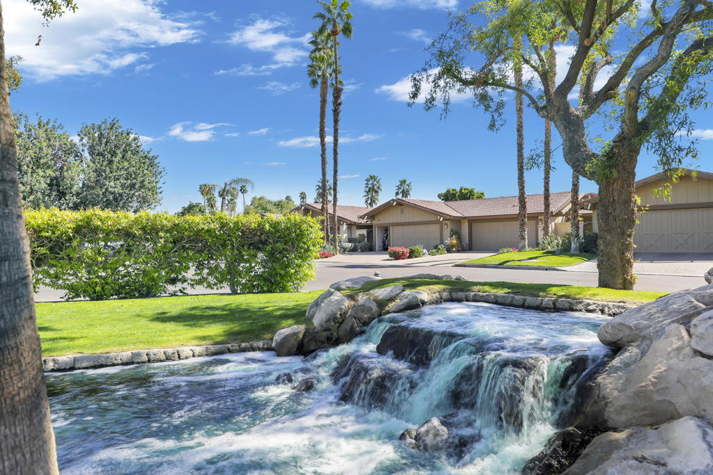 The Lakes Country Cl - Residential