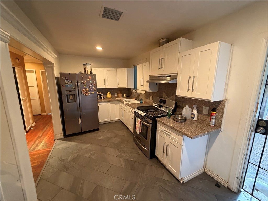 8000 Laurelgrove