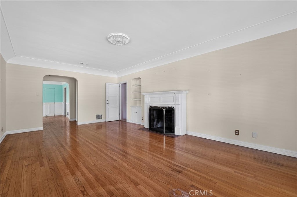 Photo of 2201 E Glenoaks BLVD, Glendale, CA 91206 (MLS # PW26180715)
