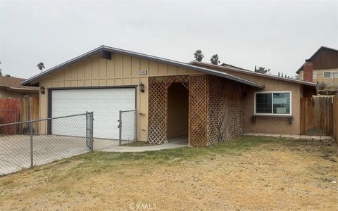 Photo of 2032 Notre Dame Court, Barstow, CA 92311 (MLS # HD26077256)