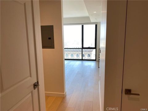 Photo of 400 S Broadway #1902, Los Angeles, CA 90013 (MLS # WS26107608)