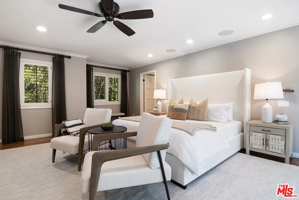 Sherman Oaks, California 91403, United States, 6 Bedrooms Bedrooms, ,6 BathroomsBathrooms,Residential,Active,217155