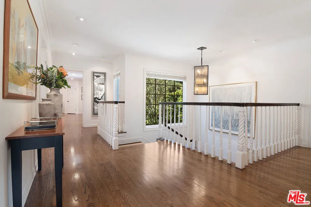 Sherman Oaks, California 91403, United States, 6 Bedrooms Bedrooms, ,6 BathroomsBathrooms,Residential,Active,217155