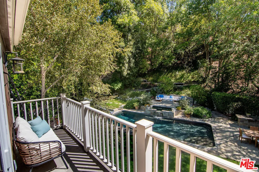 Sherman Oaks, California 91403, United States, 6 Bedrooms Bedrooms, ,6 BathroomsBathrooms,Residential,Active,217155