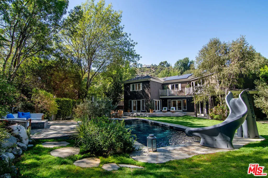 Sherman Oaks, California 91403, United States, 6 Bedrooms Bedrooms, ,6 BathroomsBathrooms,Residential,Active,217155