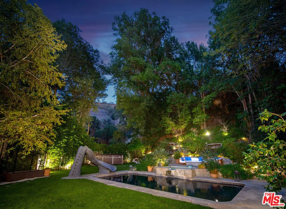 Sherman Oaks, California 91403, United States, 6 Bedrooms Bedrooms, ,6 BathroomsBathrooms,Residential,Active,217155