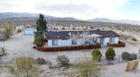 Photo of 8130 Camp Rock Road, Lucerne Valley, CA 92356 (MLS # TR25169303) Photo of 8130 Camp Rock Road, Lucerne Valley, CA 92356 (MLS # TR25169303)