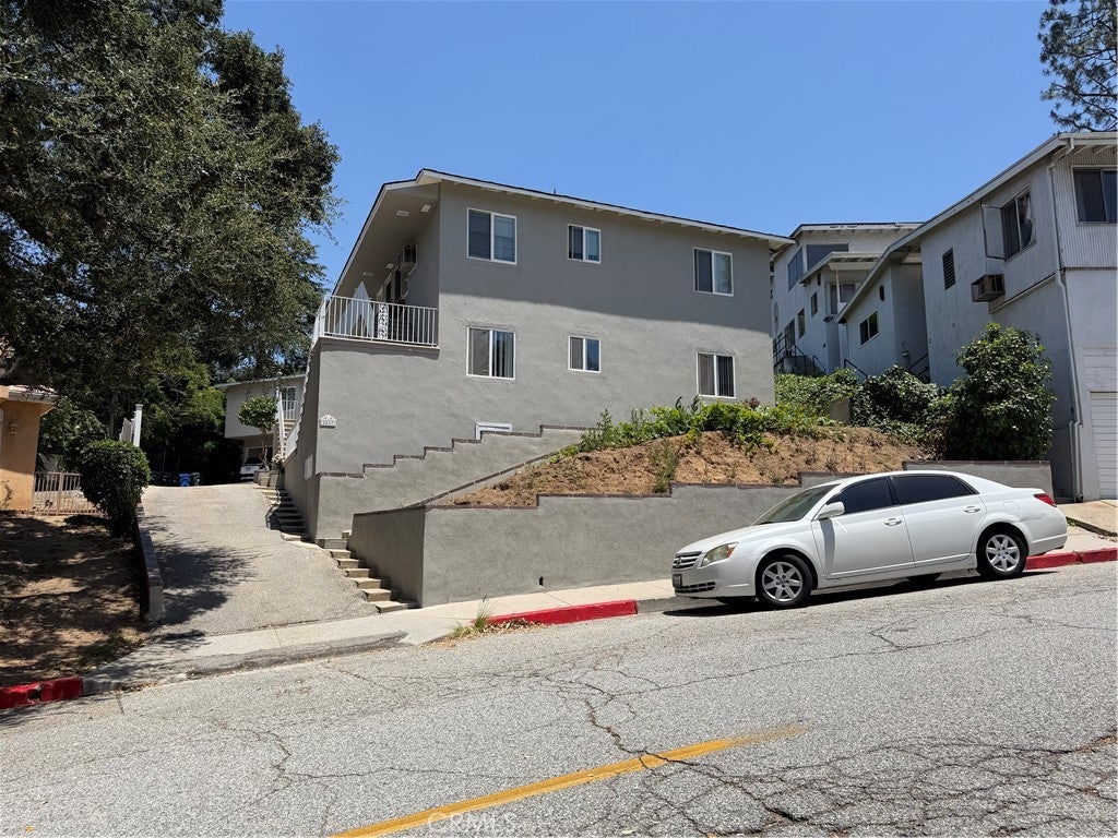 1817 Verdugo Loma