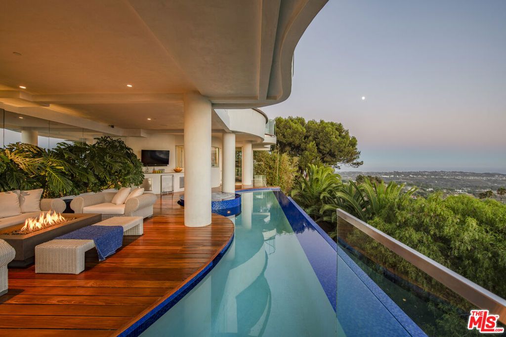 Photo of 5353 Horizon Drive, Malibu, CA 90265 (MLS # 26655063)