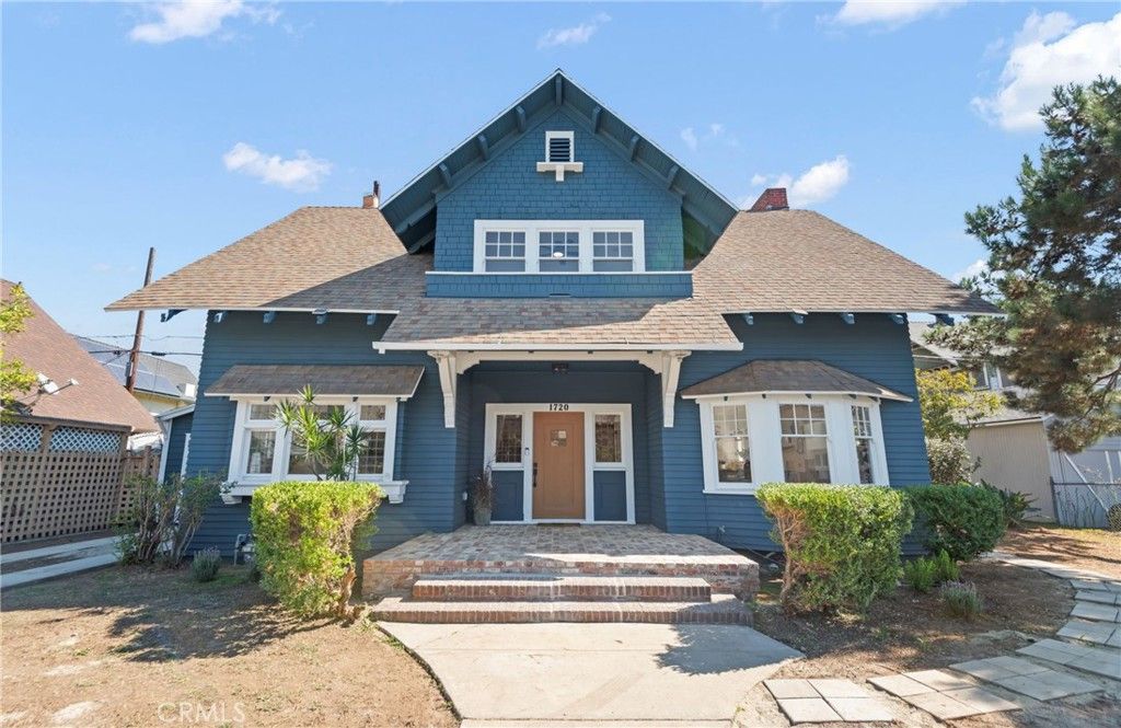 Photo of 1720 S Kingsley Dr, Los Angeles, CA 90006 (MLS # DW25233057)