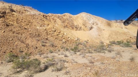 Photo of 0 Soap Mine Rd, Barstow, CA 92311 (MLS # HD24249158)