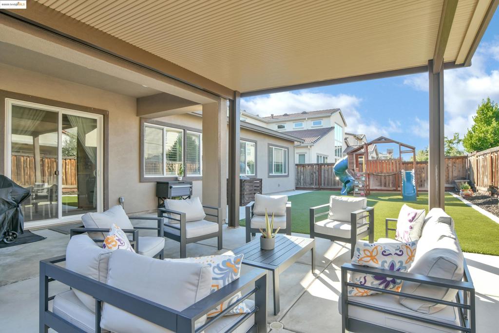 BRENTWOOD - Residential