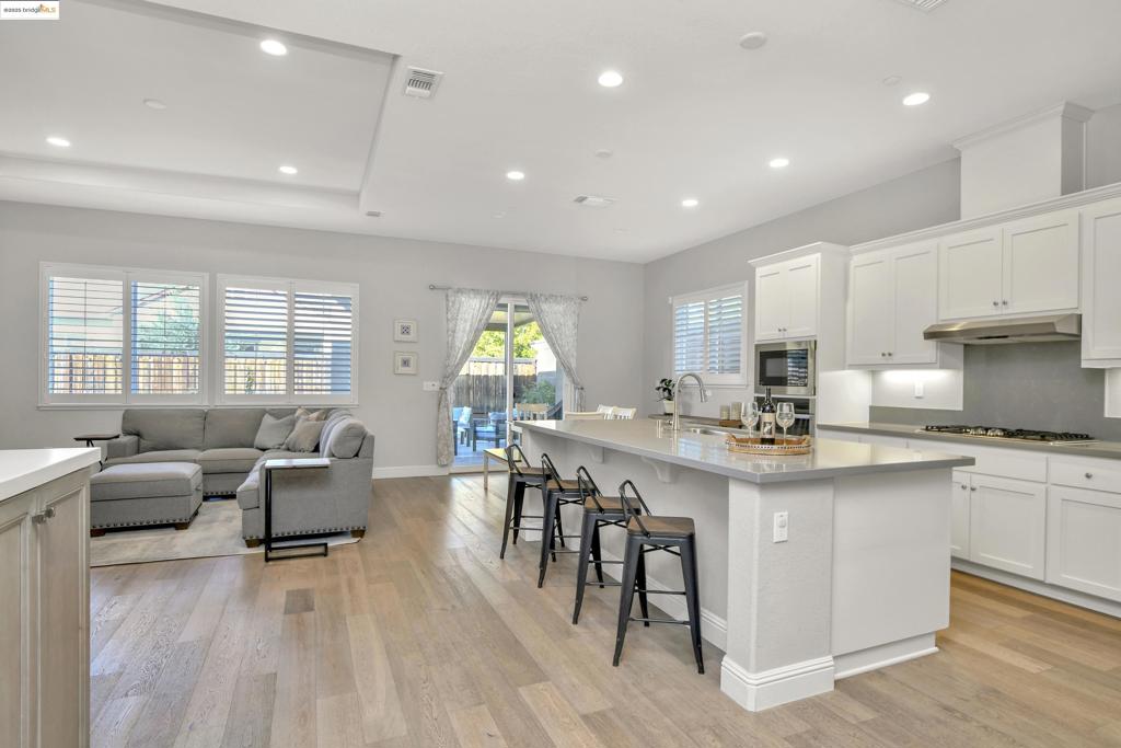 BRENTWOOD - Residential