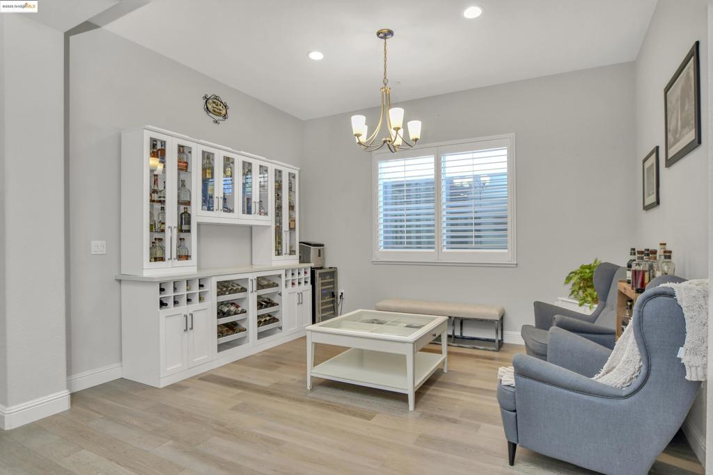 BRENTWOOD - Residential