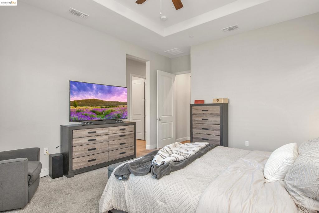 BRENTWOOD - Residential