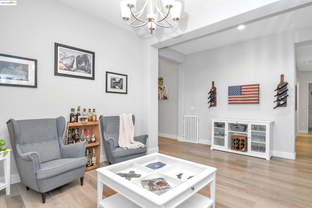 BRENTWOOD - Residential