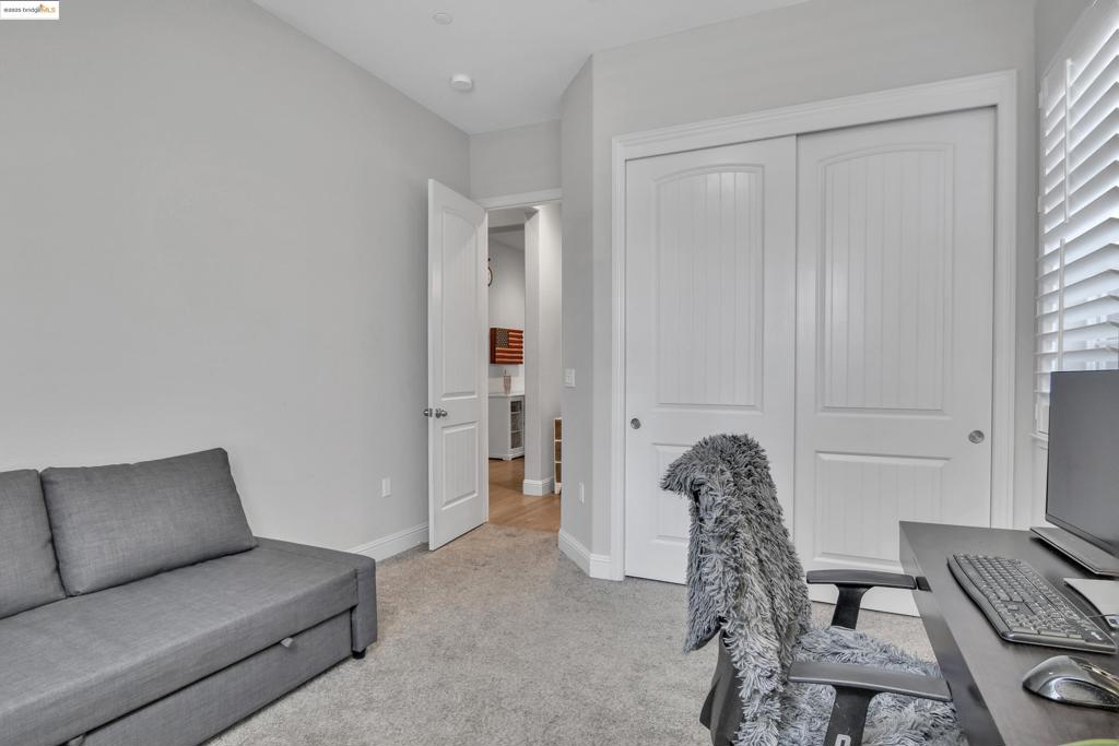 BRENTWOOD - Residential