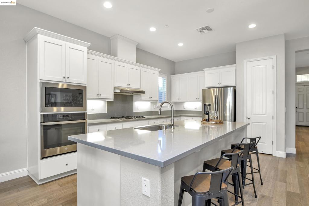 BRENTWOOD - Residential