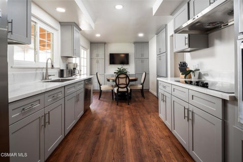 Tiny photo for 1831 La Granada Drive, Thousand Oaks, CA 91362 (MLS # 226004831)