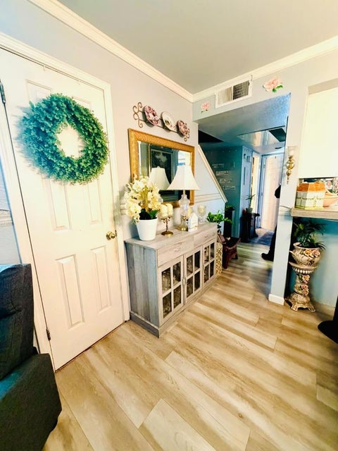 Photo of 1089 Summerain Court, San Jose, CA 95122 (MLS # ML82057609)