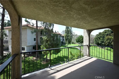 3241 San Amadeo Unit 2H, Laguna Woods, CA 92637 - MLS#: OC25181869