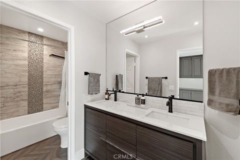 Tiny photo for 27701 Crestknoll Court, Murrieta, CA 92563 (MLS # SW26087956)