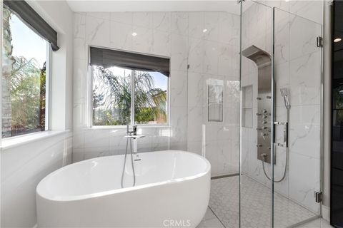 Tiny photo for 27701 Crestknoll Court, Murrieta, CA 92563 (MLS # SW26087956)