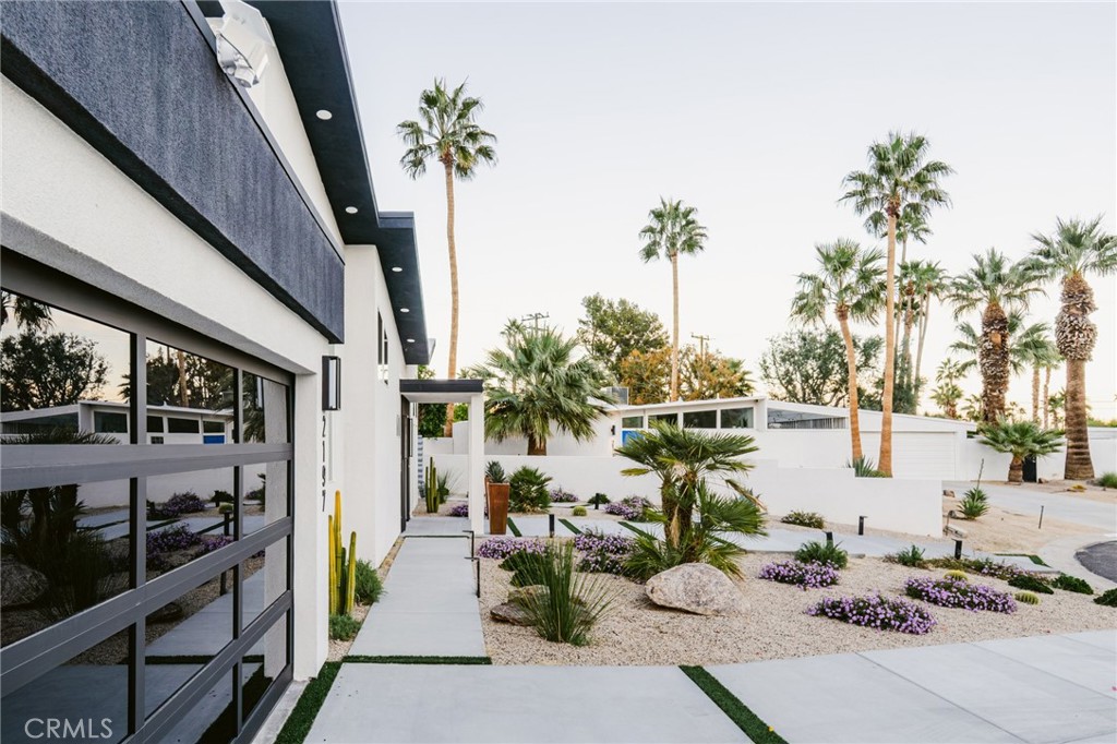 Central Palm Springs (33215) - Residential