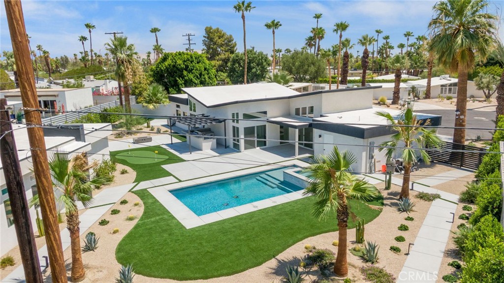 Central Palm Springs (33215) - Residential