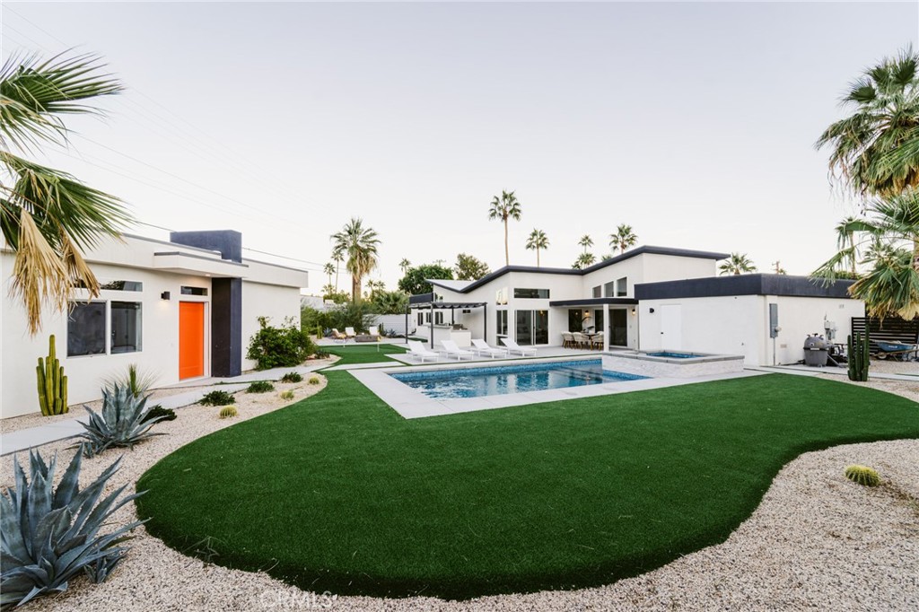 Central Palm Springs (33215) - Residential