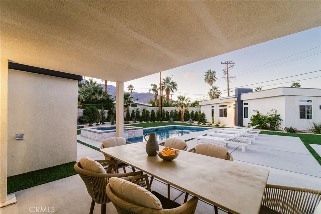 Central Palm Springs (33215) - Residential