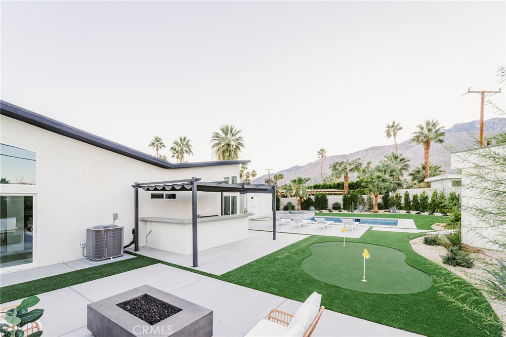 Central Palm Springs (33215) - Residential