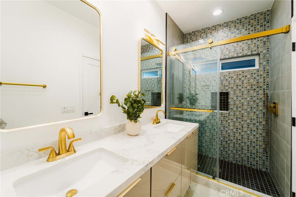 Central Palm Springs (33215) - Residential