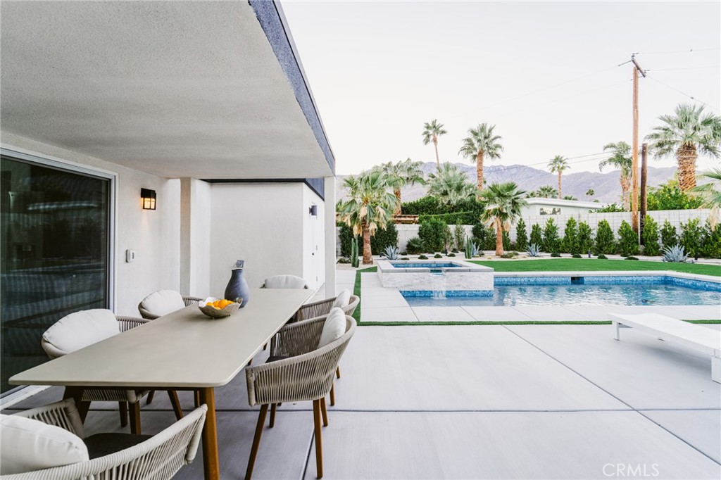 Central Palm Springs (33215) - Residential